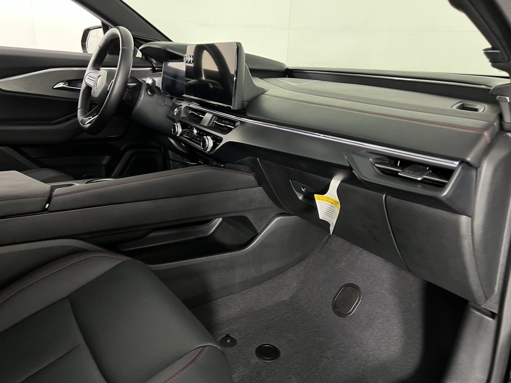 Vehicle image 32 of 62