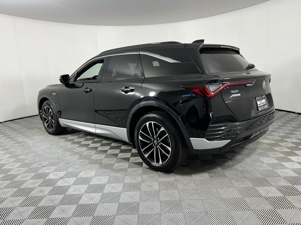 Vehicle image 9 of 62