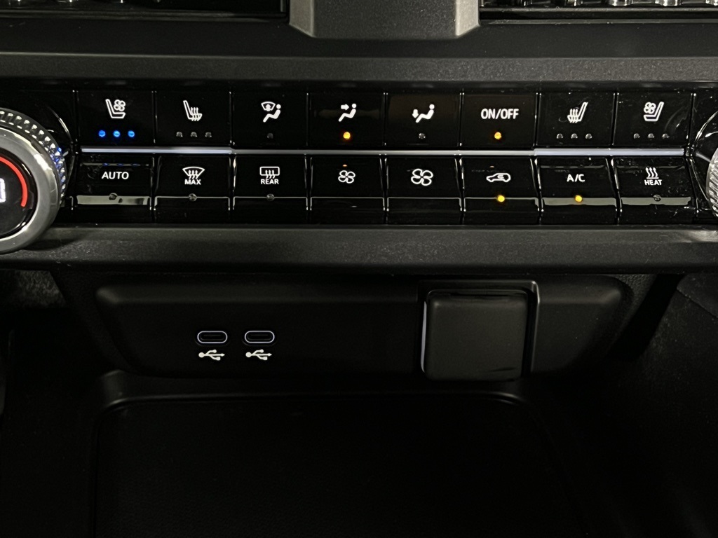 Vehicle image 19 of 62