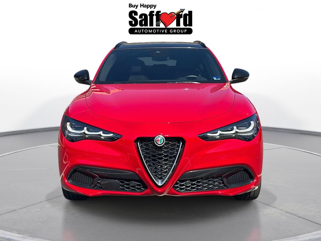 2024 Alfa Romeo Stelvio Ti Image 2 of 30