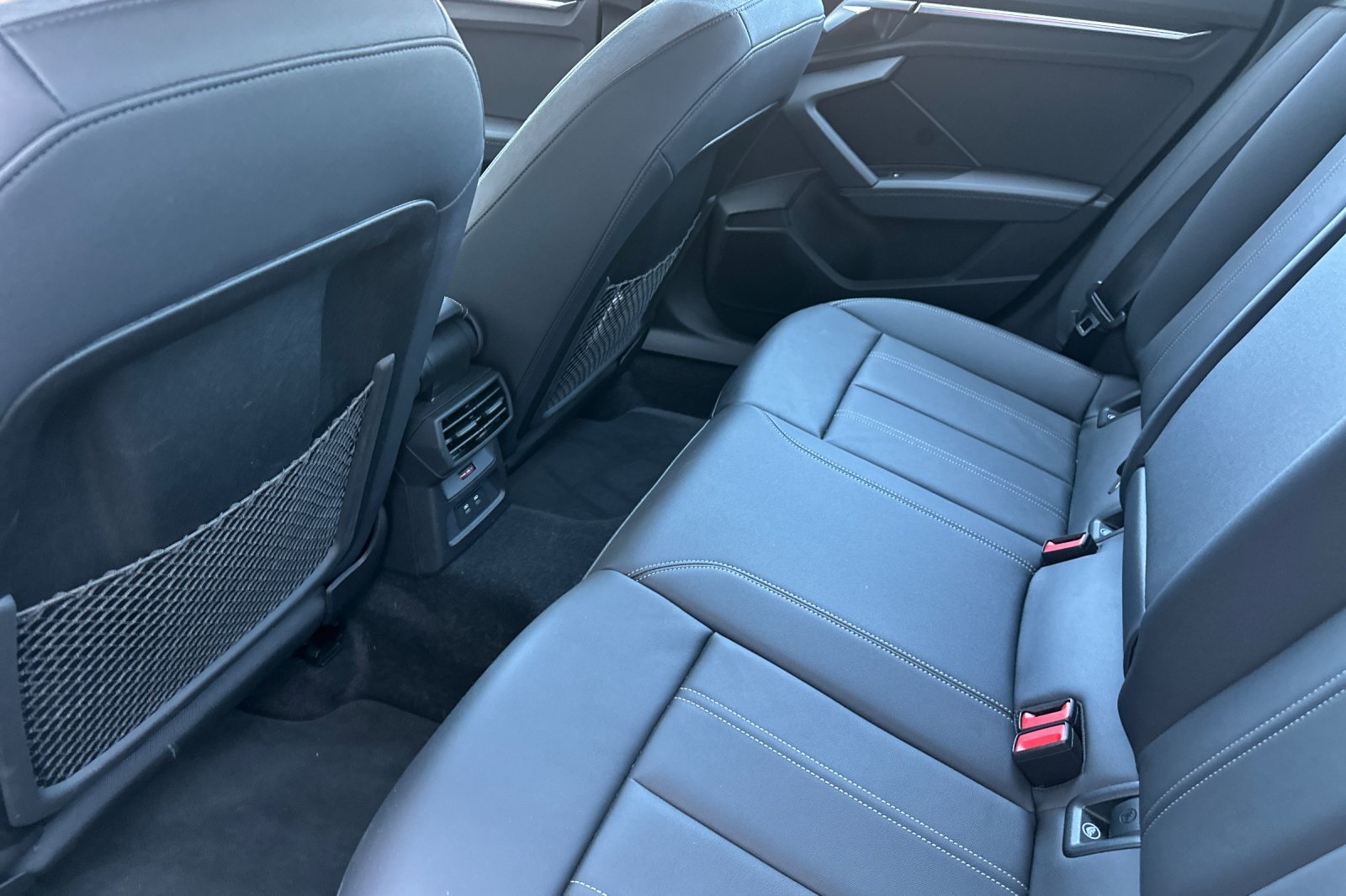 Vehicle image 12 of 34