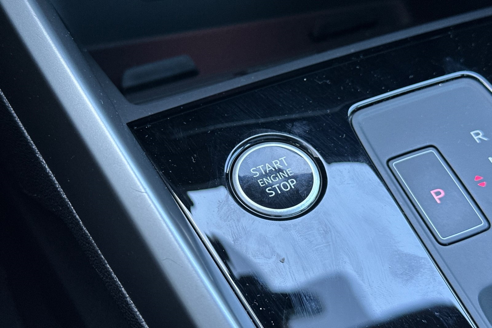 Vehicle image 23 of 34