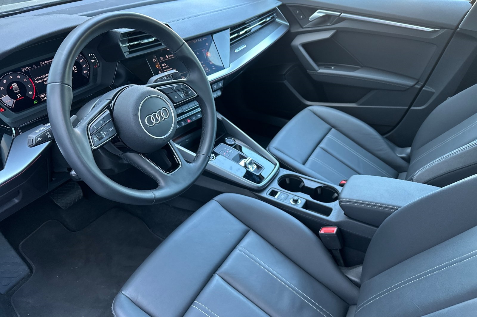 Vehicle image 9 of 34
