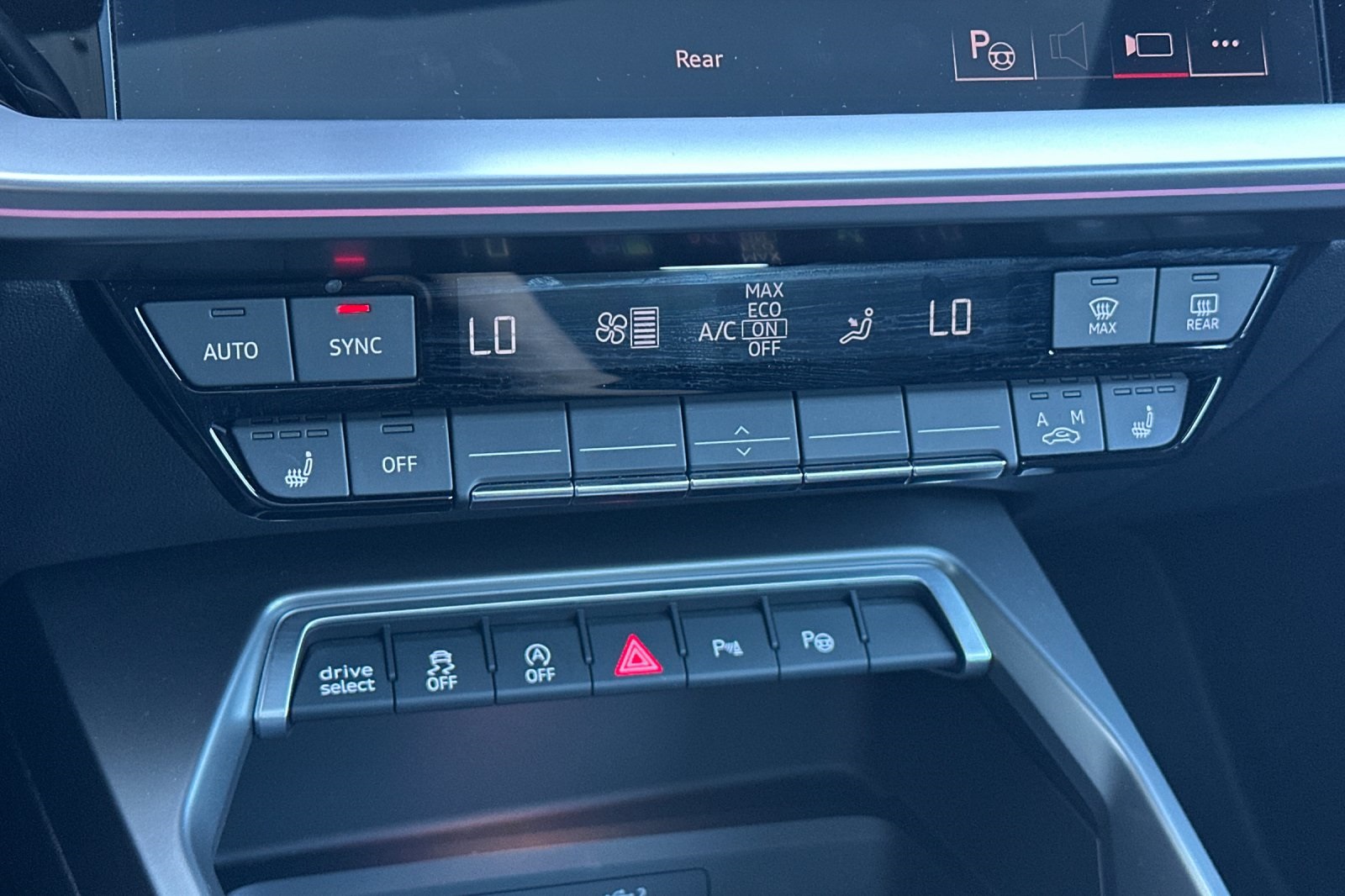 Vehicle image 21 of 34
