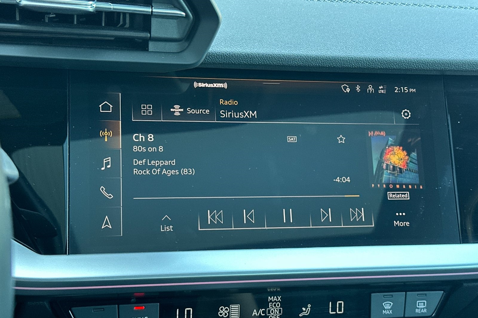 Vehicle image 19 of 34