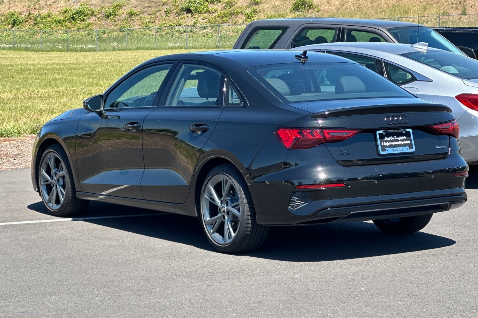 Vehicle image 7 of 34