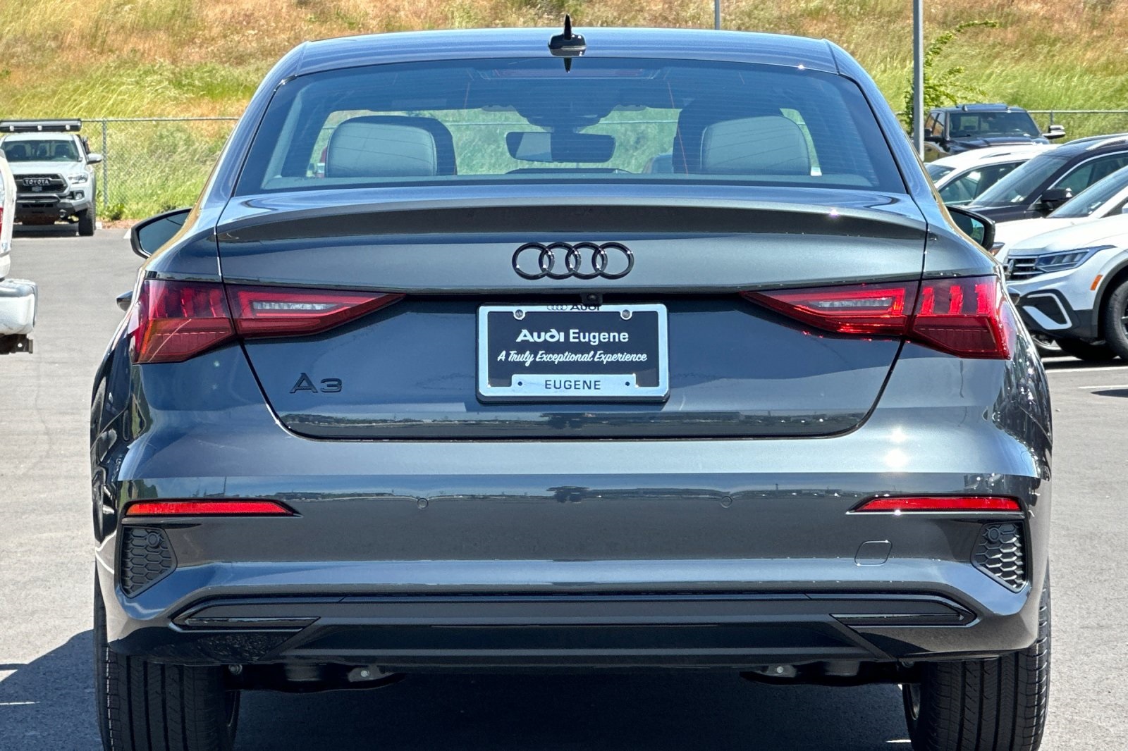 Vehicle image 7 of 25