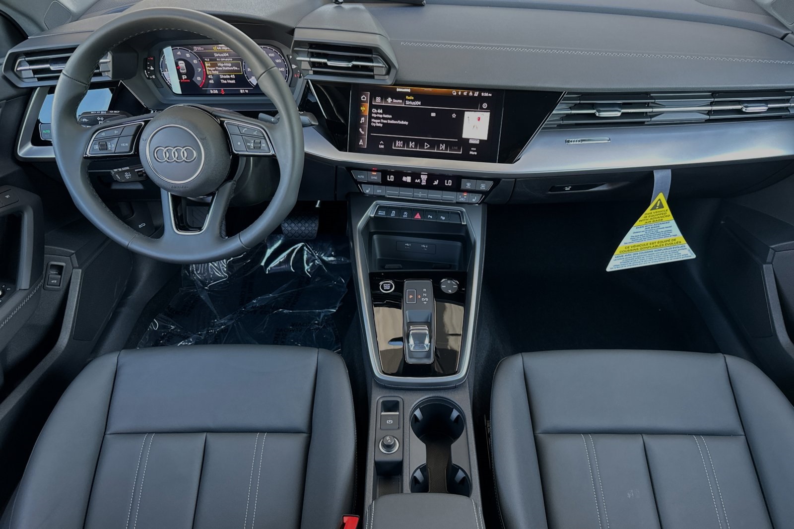 Vehicle image 13 of 25
