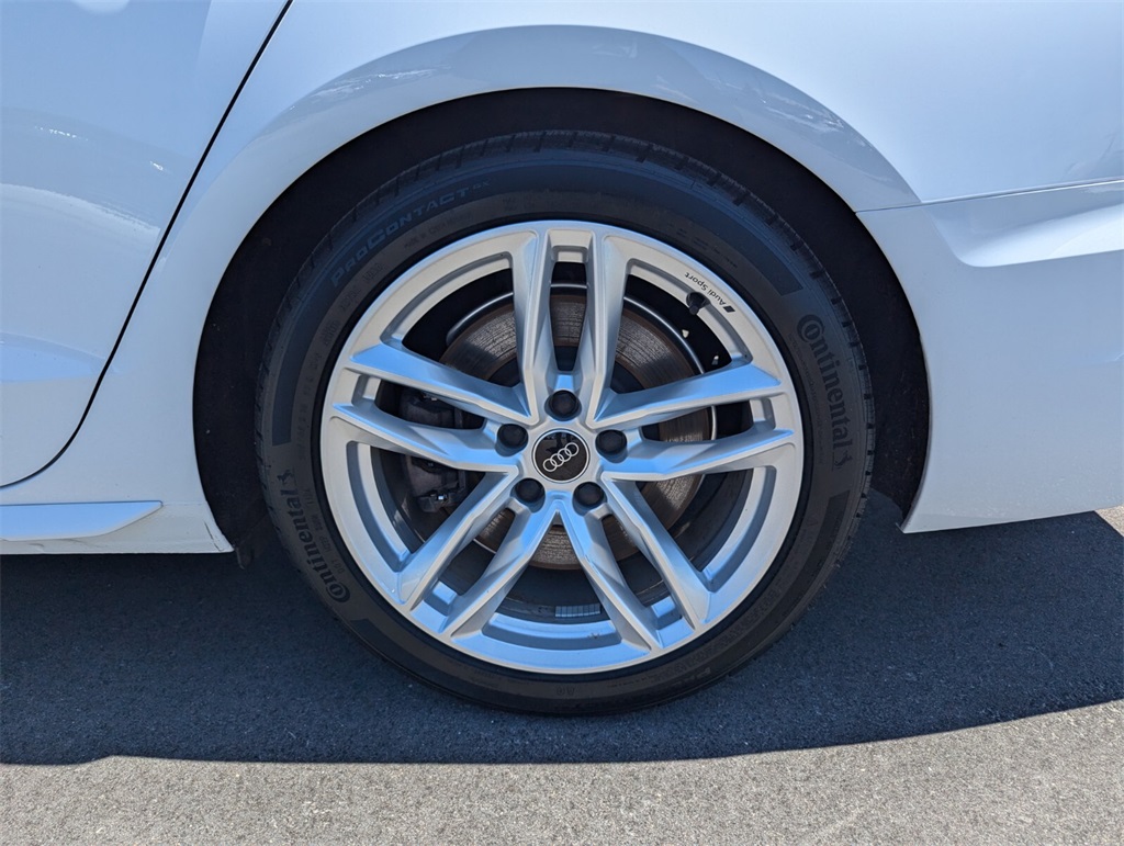 Vehicle image 9 of 30