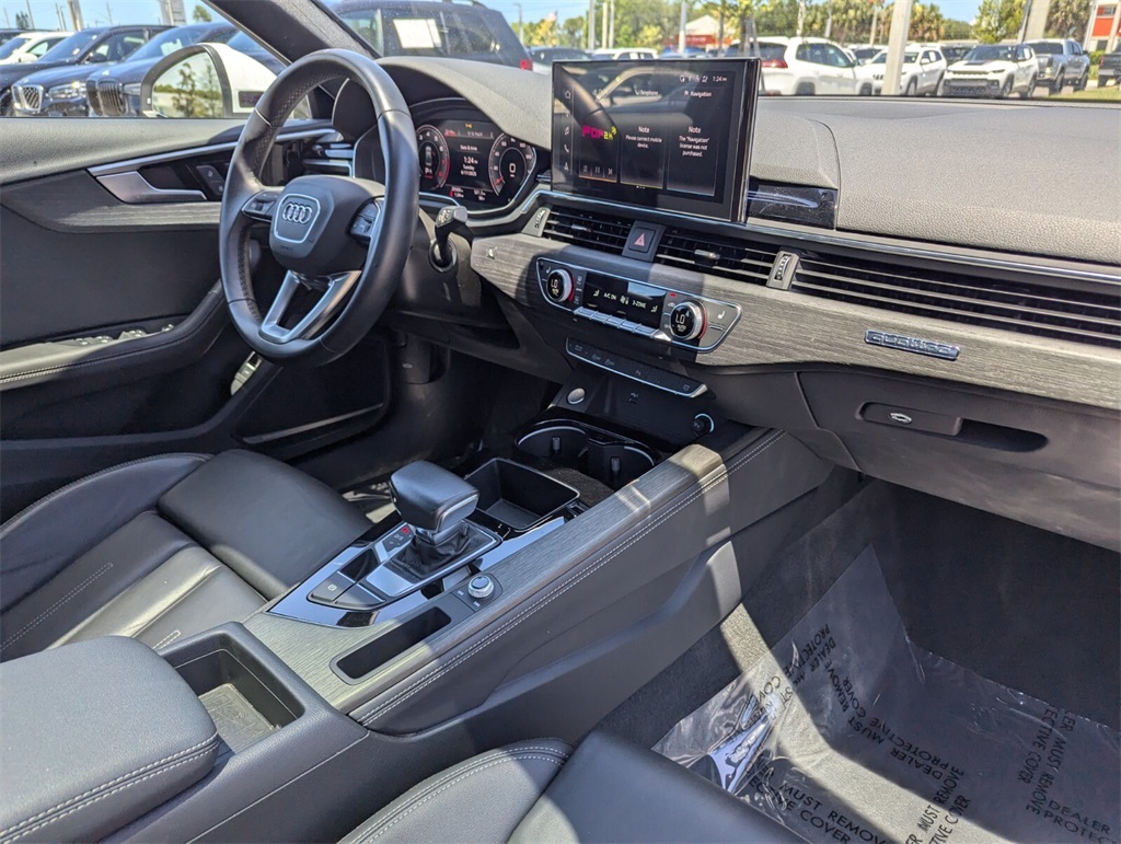 Vehicle image 18 of 30