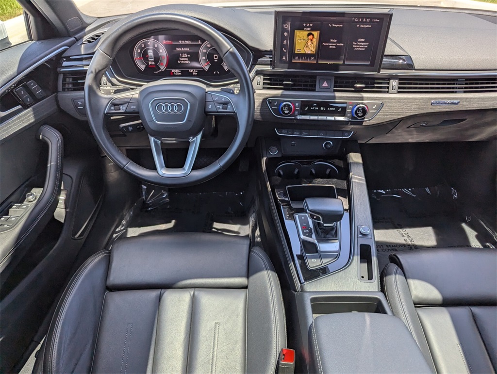 Vehicle image 19 of 30