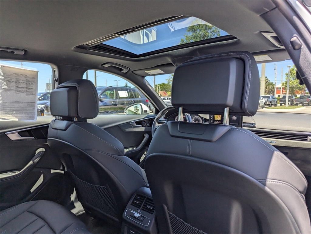 Vehicle image 28 of 30