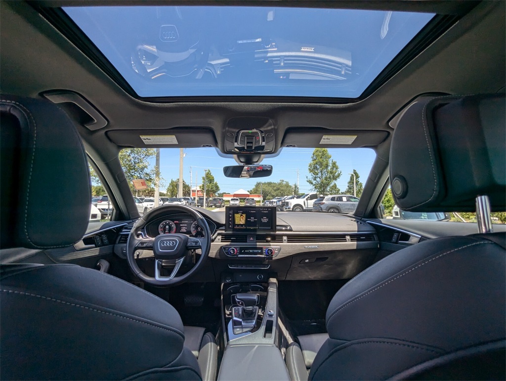 Vehicle image 21 of 30