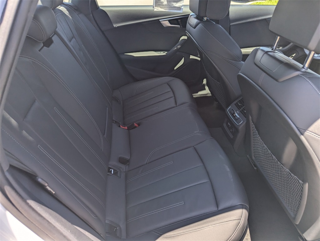 Vehicle image 12 of 30