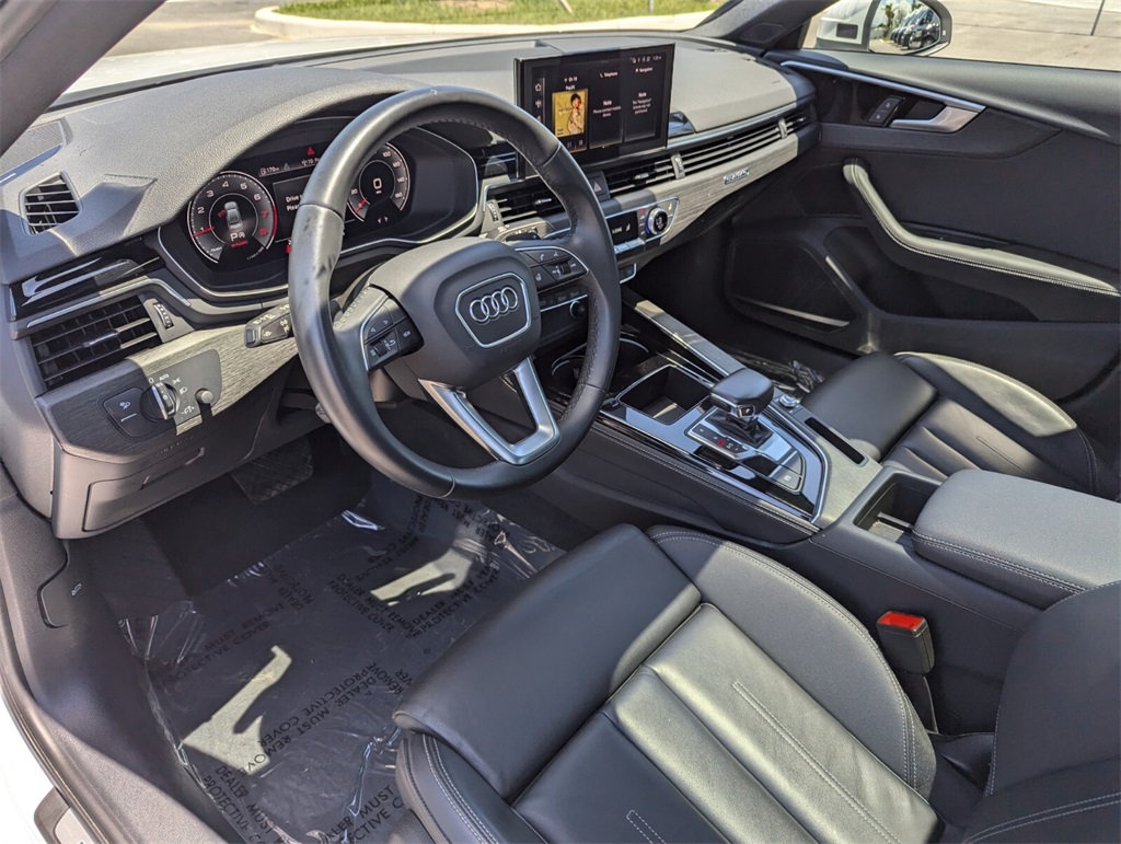 Vehicle image 20 of 30