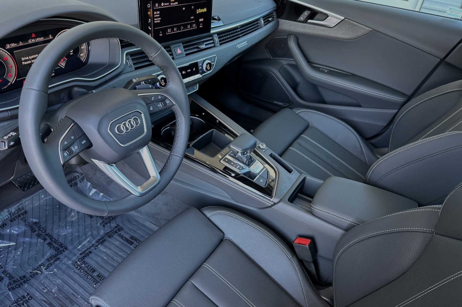 Vehicle image 10 of 25