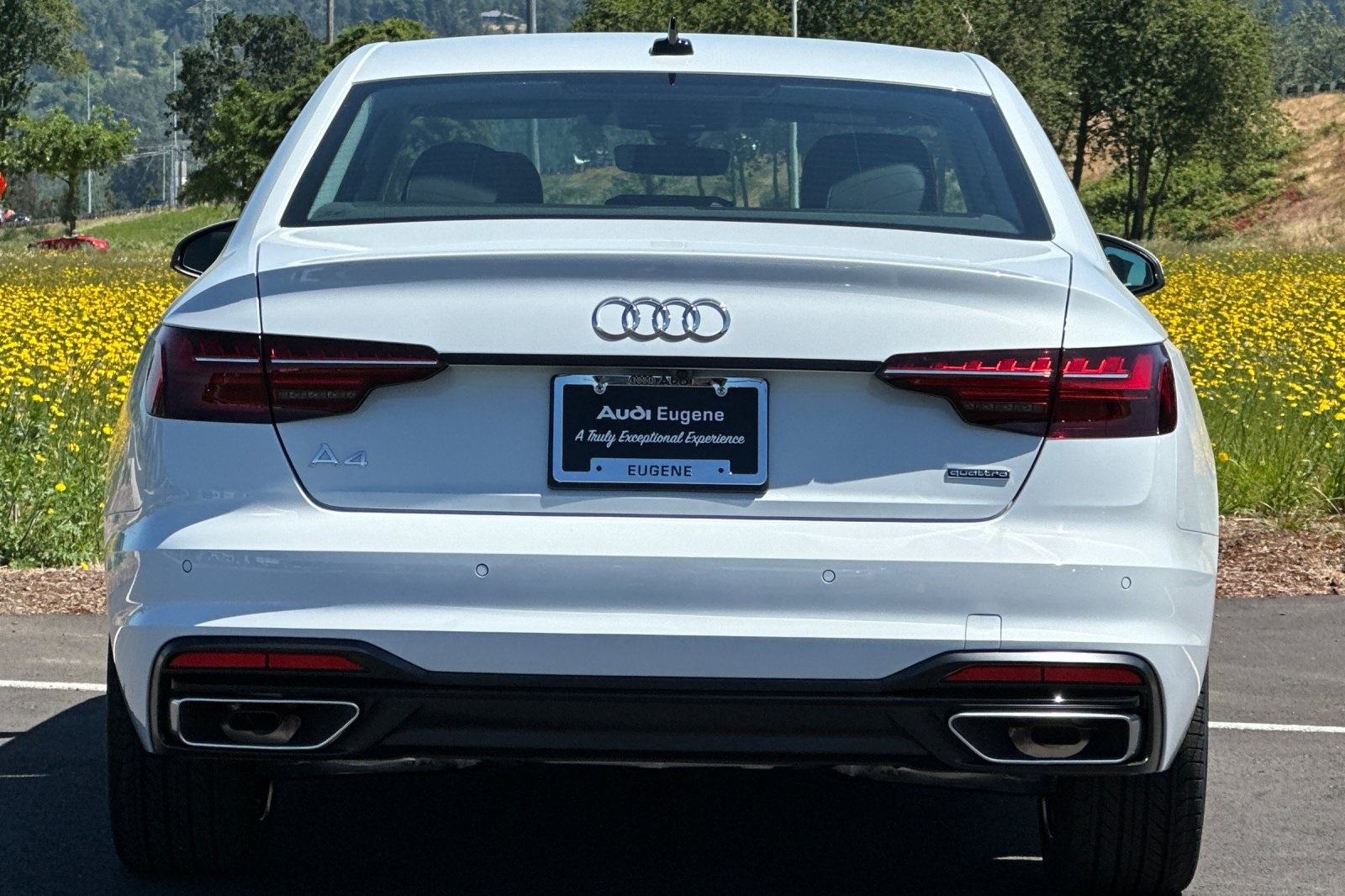 Vehicle image 7 of 25