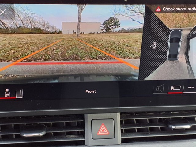 Vehicle image 24 of 32
