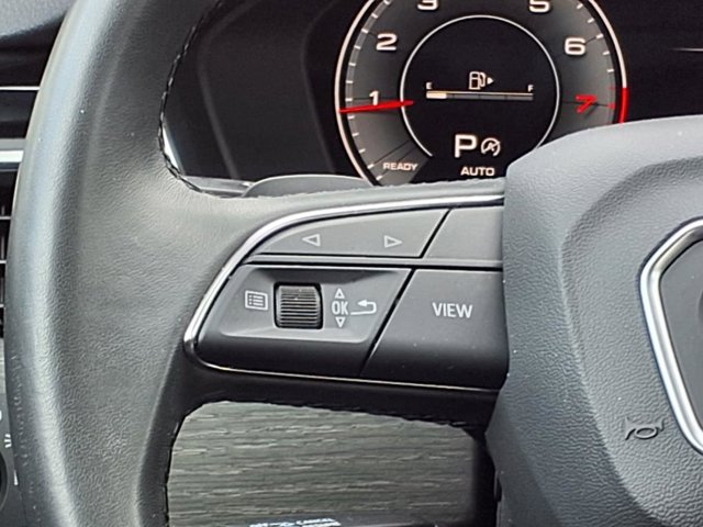 Vehicle image 19 of 32