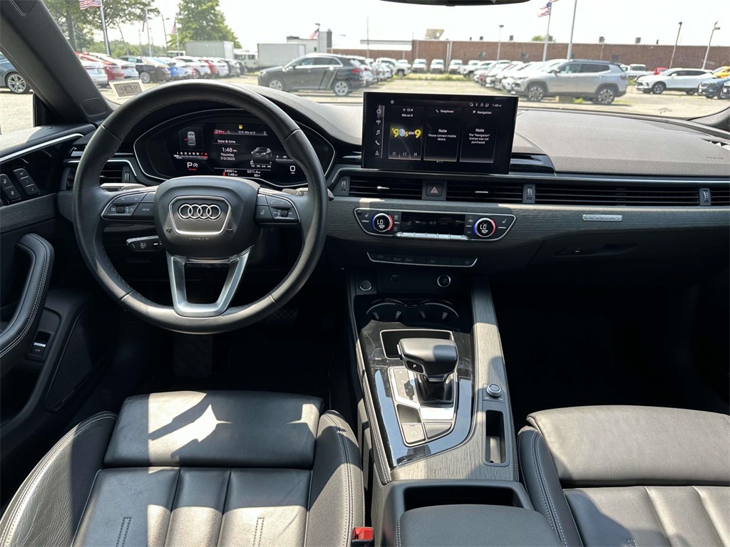 Vehicle image 8 of 34