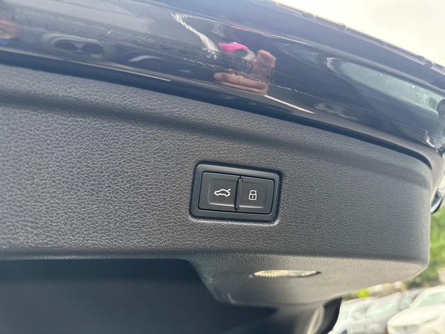 Vehicle image 34 of 35