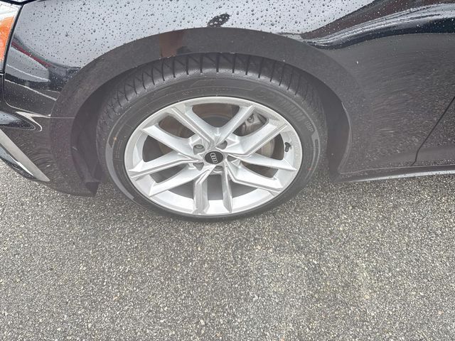 Vehicle image 10 of 35