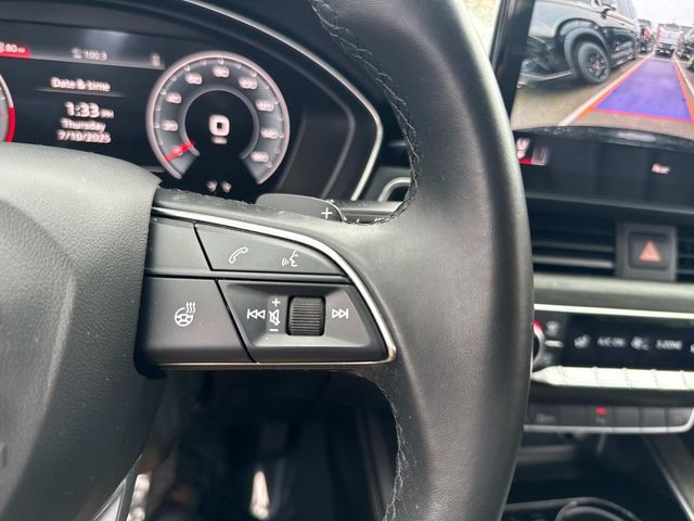 Vehicle image 28 of 35