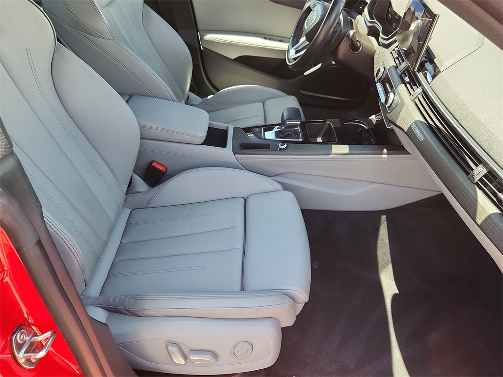Vehicle image 16 of 34