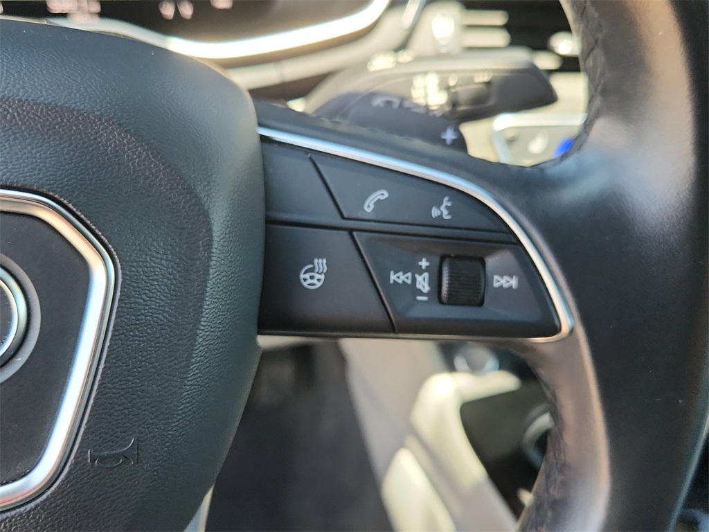 Vehicle image 24 of 34