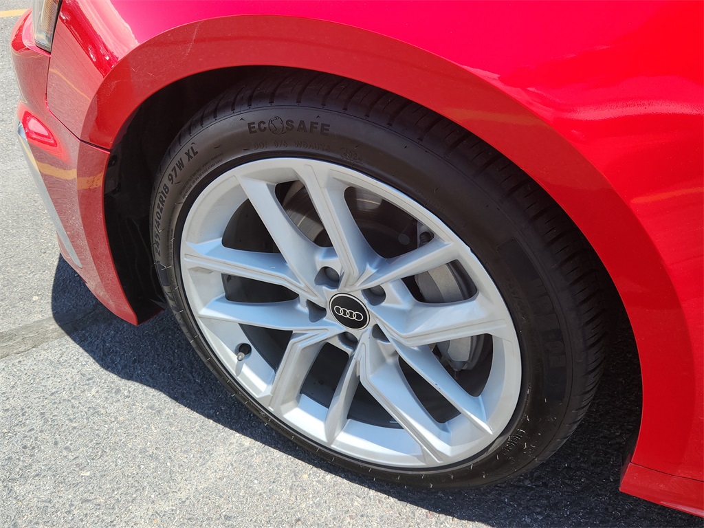 Vehicle image 19 of 34