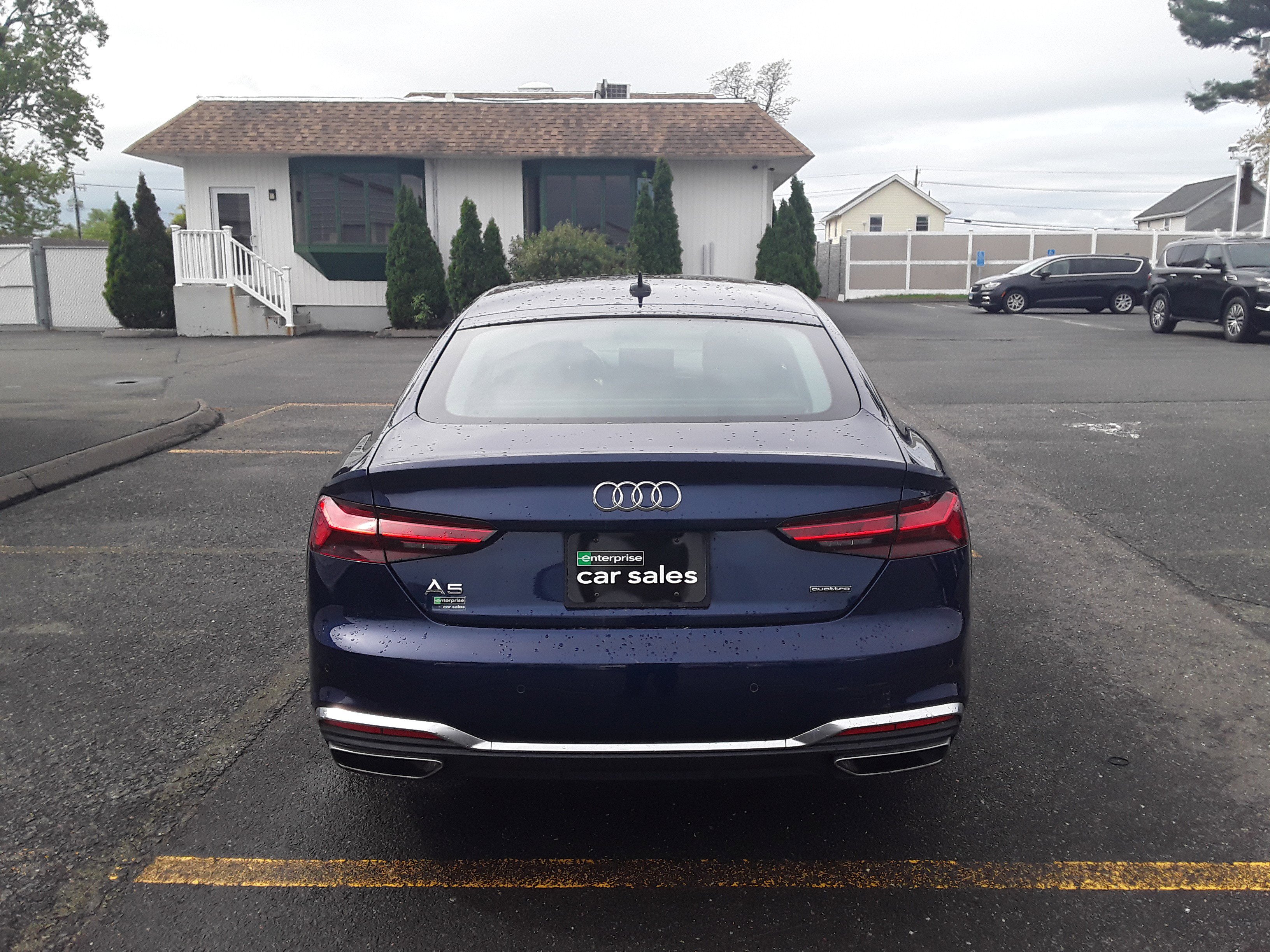 Vehicle image 5 of 22
