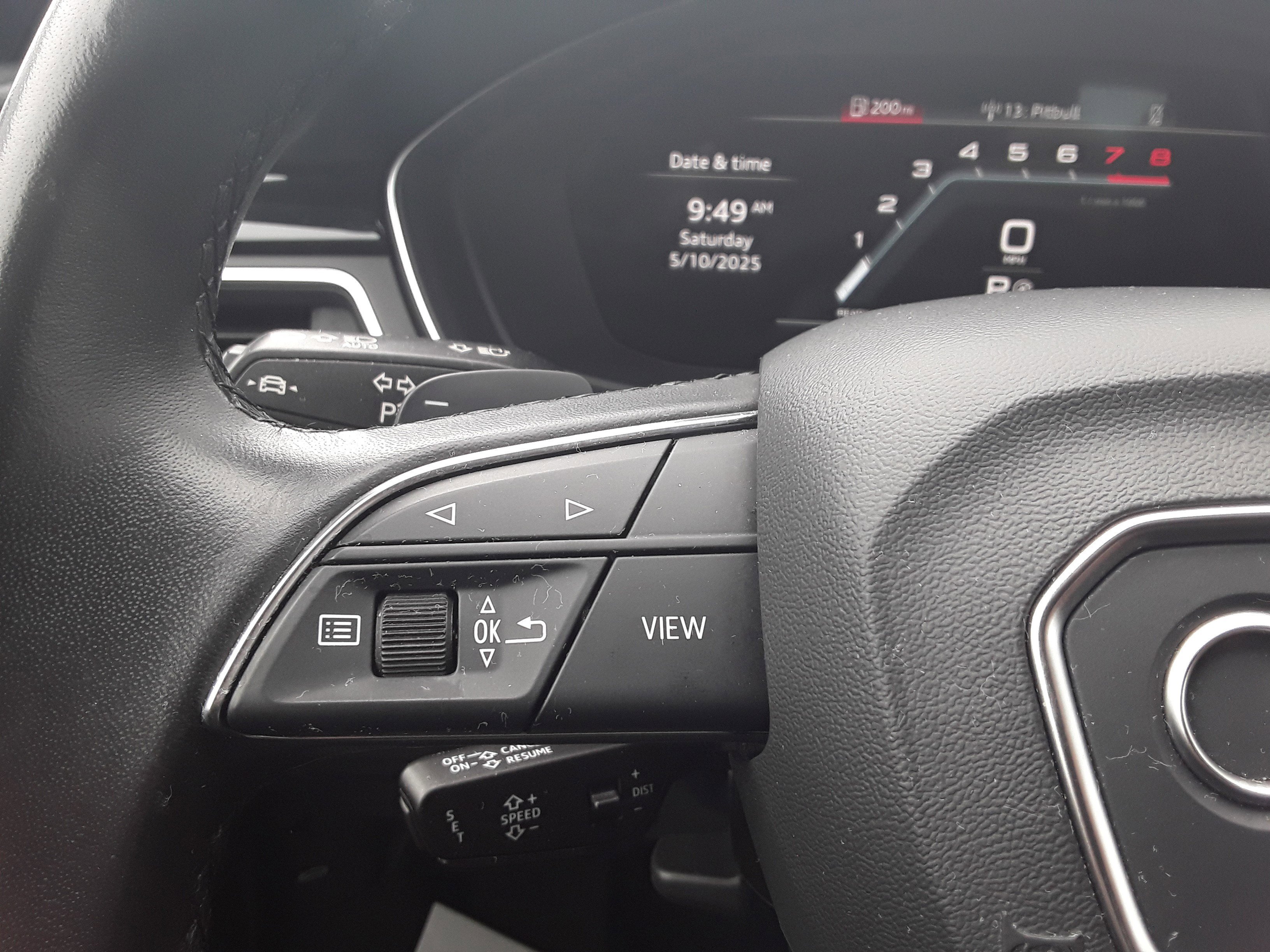 Vehicle image 20 of 22