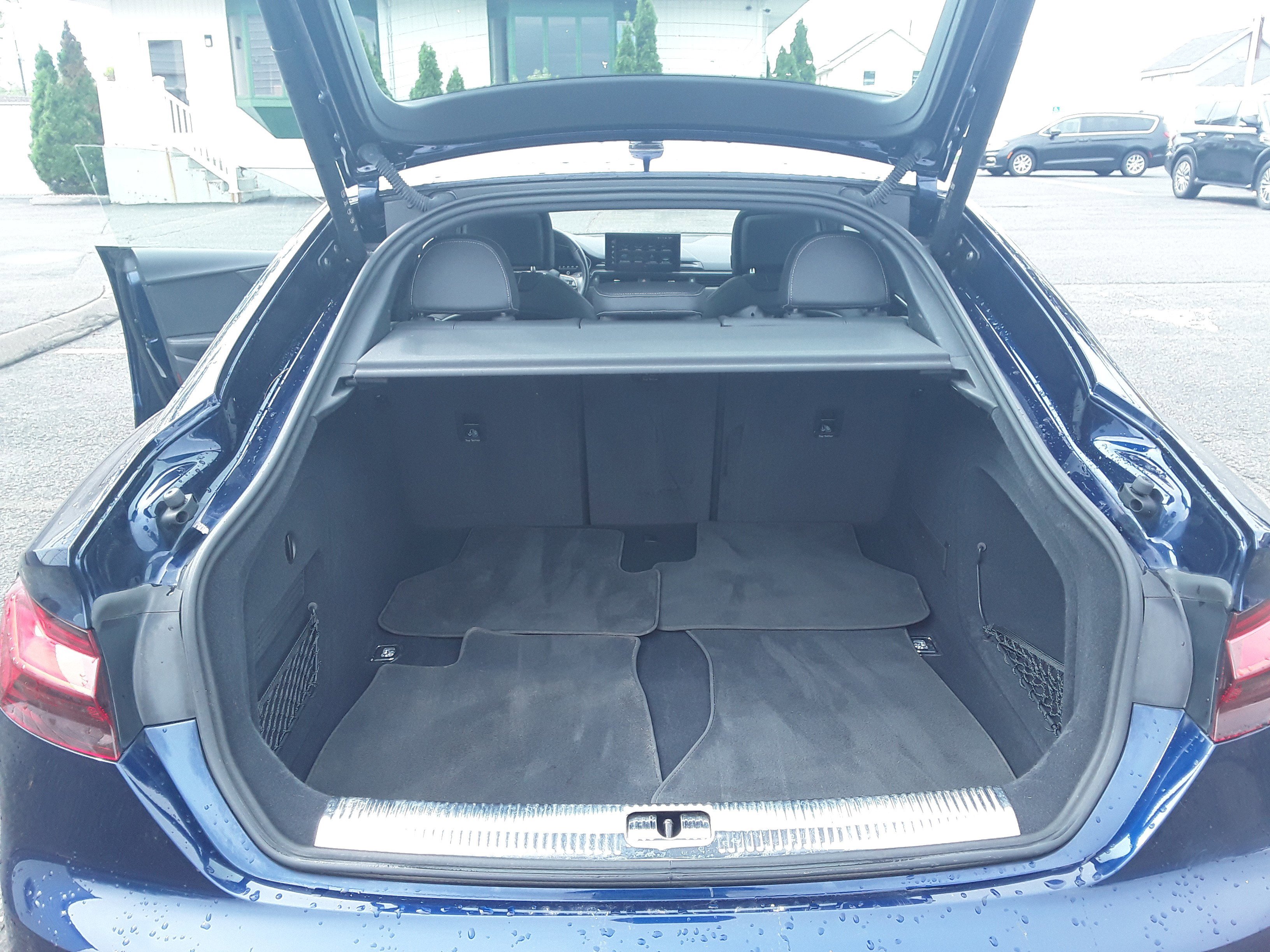 Vehicle image 7 of 22
