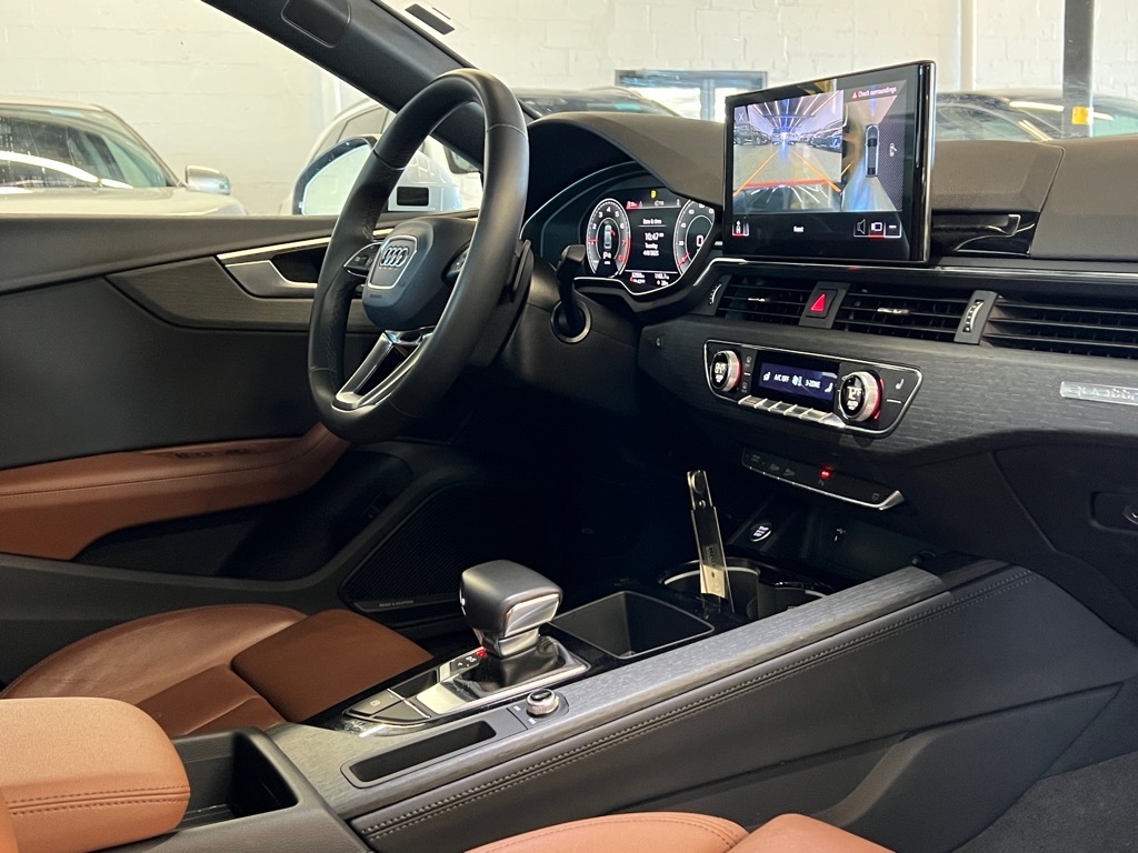 Vehicle image 26 of 27