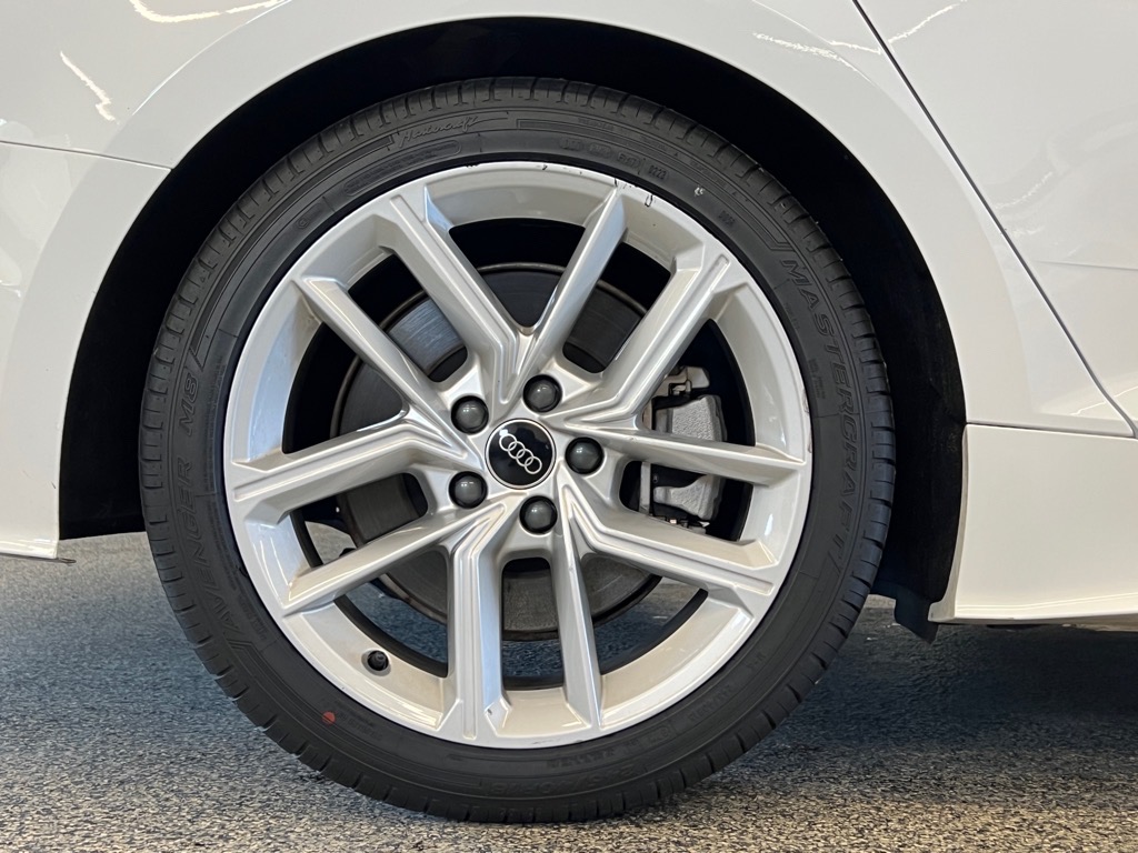 Vehicle image 27 of 27