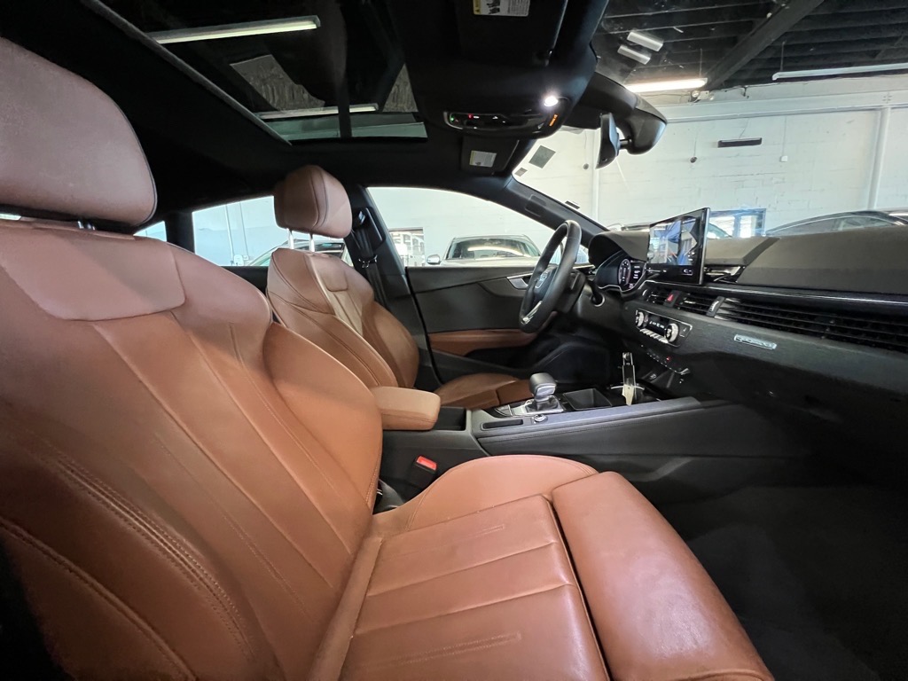 Vehicle image 23 of 27