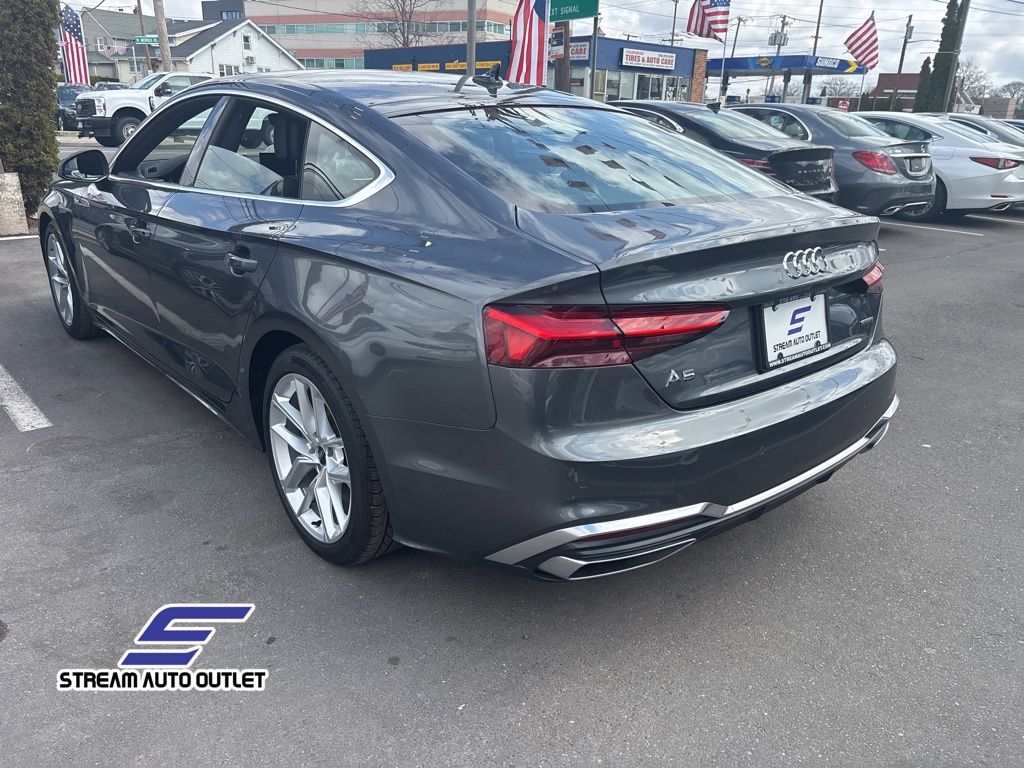 Vehicle image 8 of 37