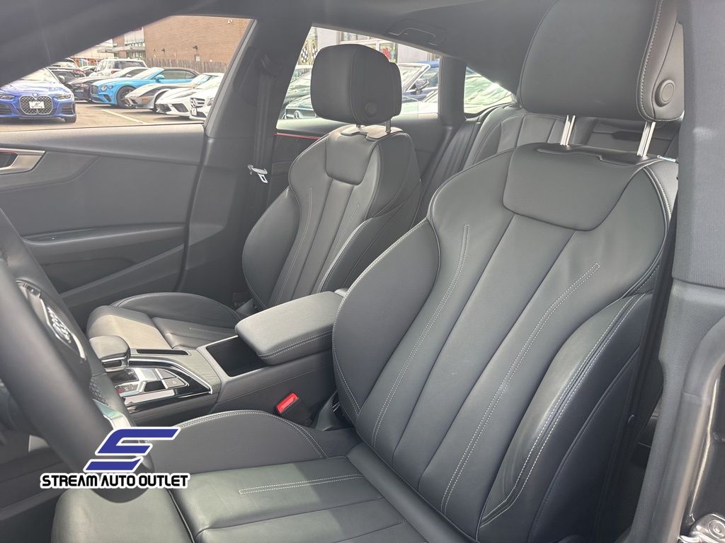 Vehicle image 25 of 37