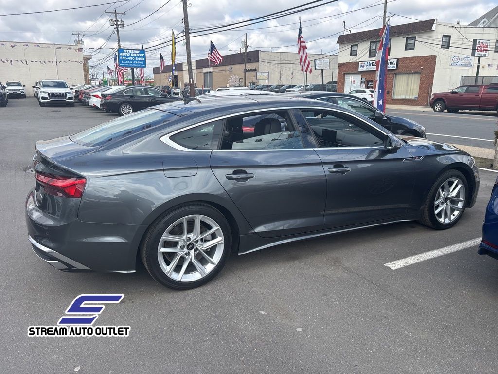 Vehicle image 4 of 37