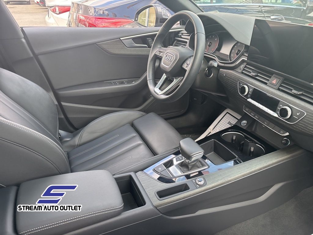 Vehicle image 11 of 37