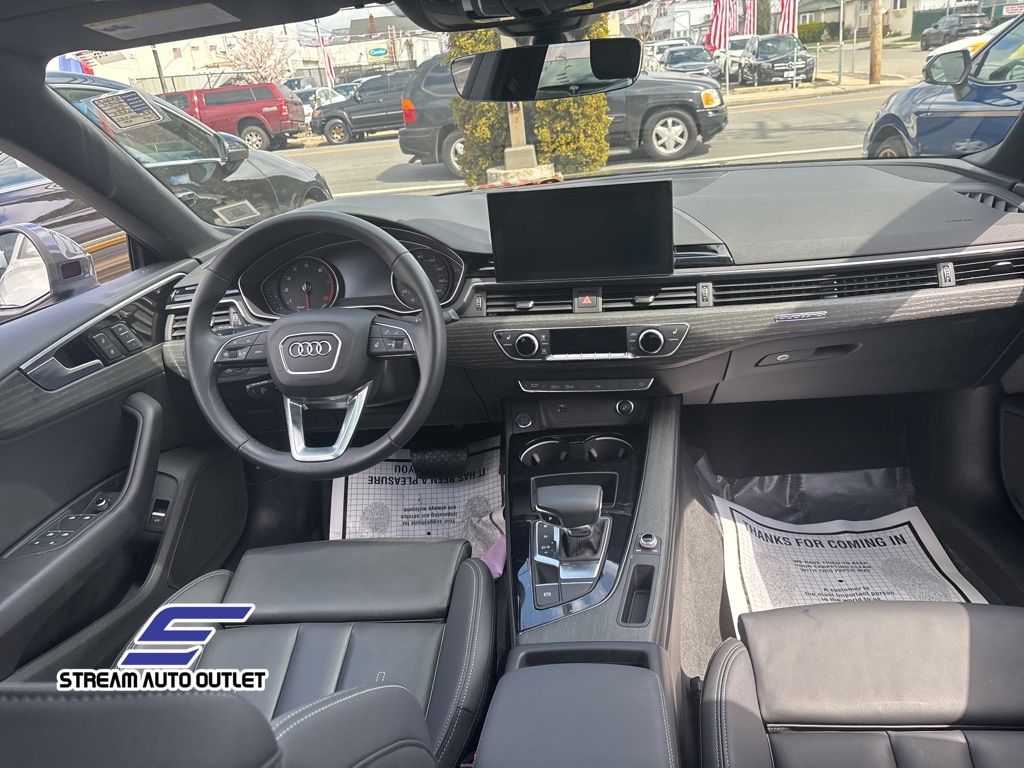 Vehicle image 19 of 37