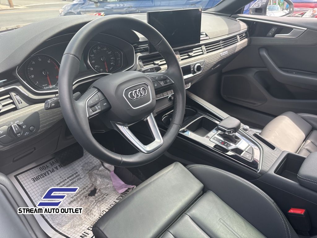 Vehicle image 24 of 37
