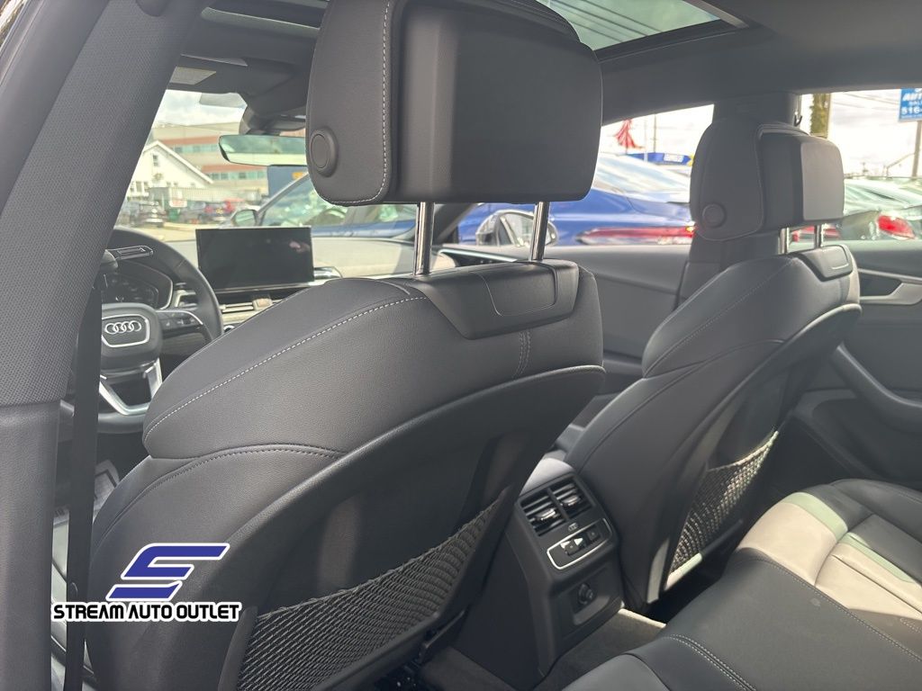 Vehicle image 22 of 37