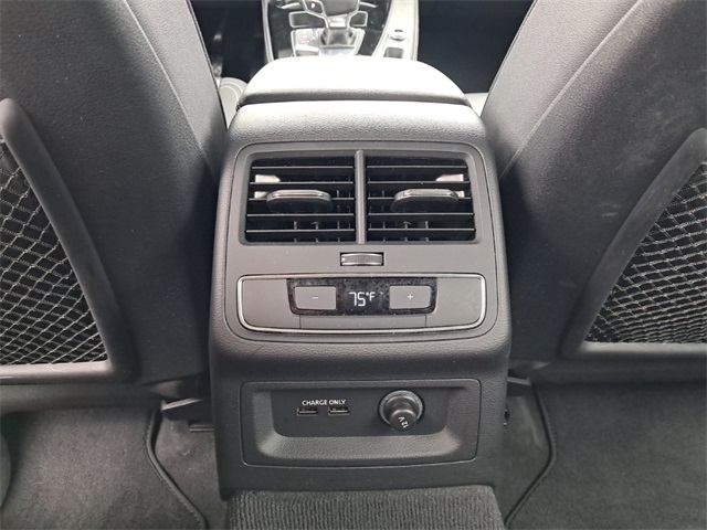 Vehicle image 26 of 27