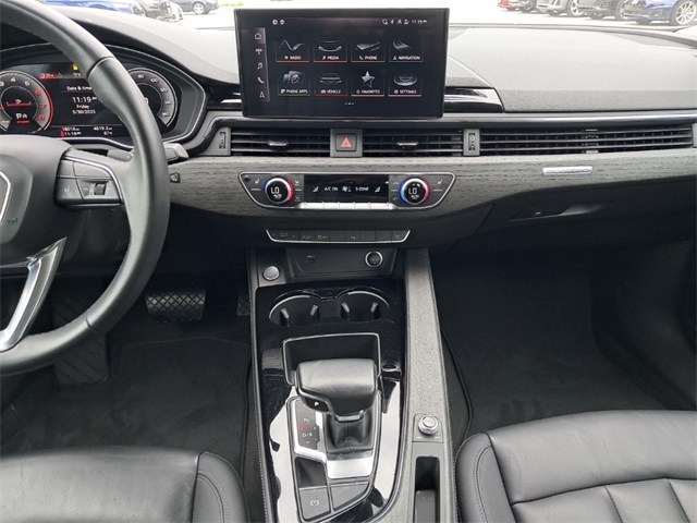 Vehicle image 18 of 27