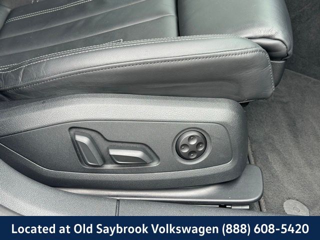 Vehicle image 22 of 39