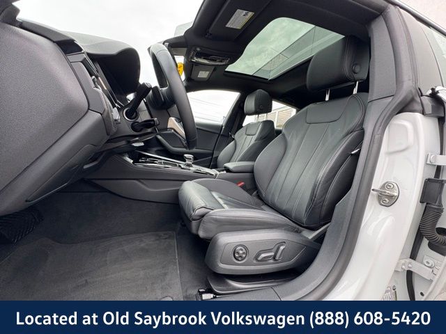 Vehicle image 14 of 39