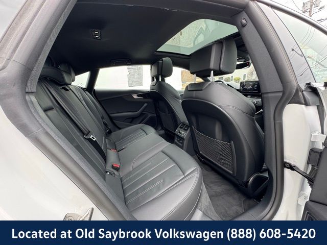 Vehicle image 11 of 39