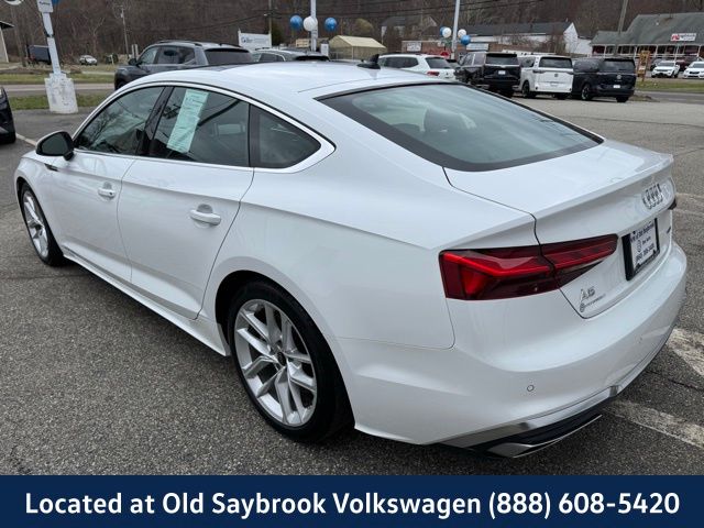Vehicle image 8 of 39