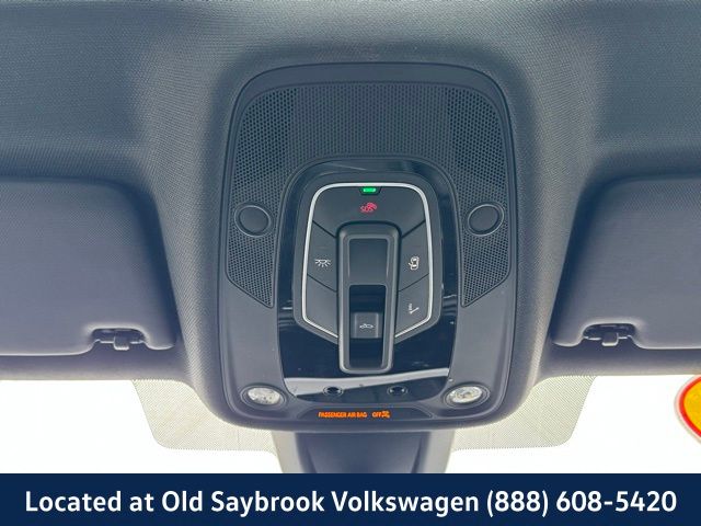 Vehicle image 25 of 39